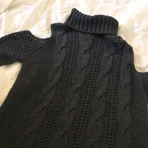AMERICAN EAGLE Cold Shoulder Cable Knit Sweater